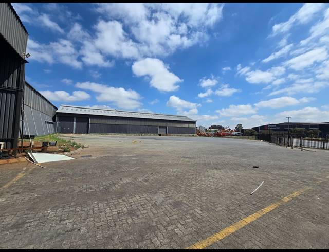 14,150M² FACTORY TO LET IN TUNNEY